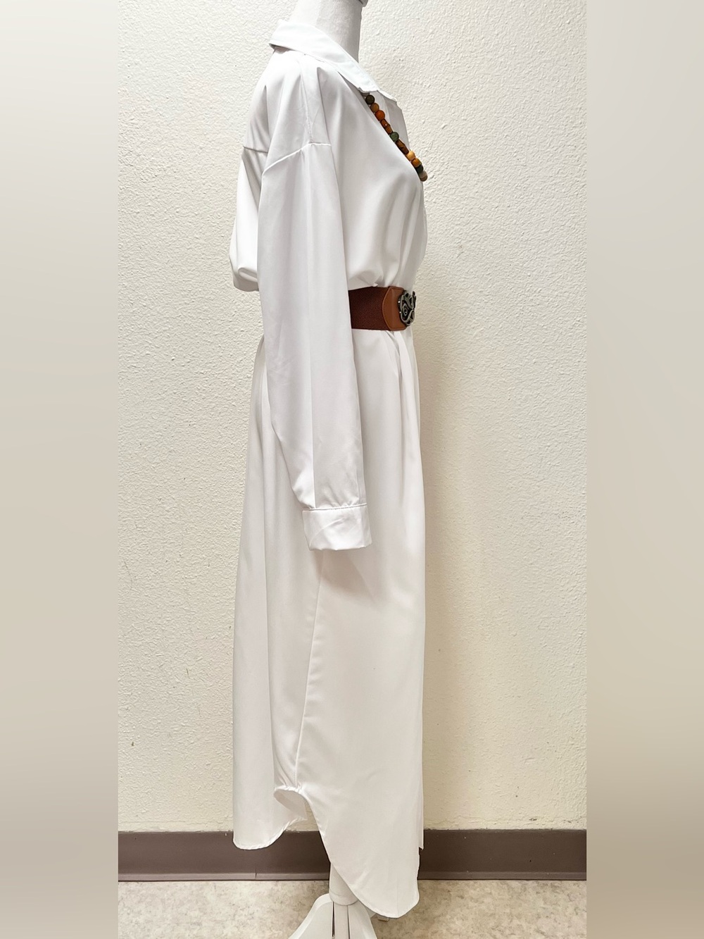 Elegant White Long-Sleeve Button-Front Shirt Dress - Picture 3 of 9